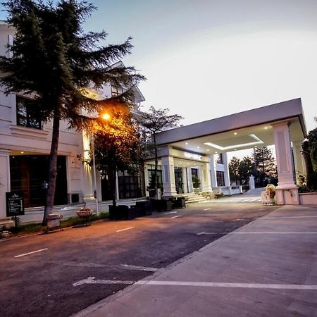 Univers Resort เอลบาซาน ภายนอก รูปภาพ